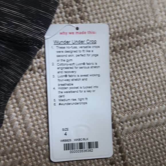 LULULEMON Wunder Under Crop, size 4, NWT - Picture 2 of 5